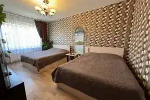 Трехкомнатная квартира, Псков