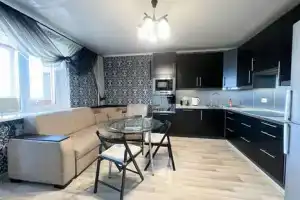 Трехкомнатная квартира, Железнодорожный