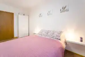 Двухкомнатная квартира, Песочный