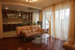 Трехкомнатная квартира, Сосновый Бор