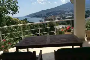 Двухкомнатная квартира, Ялта