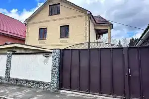 Трехэтажный коттедж, Ессентуки