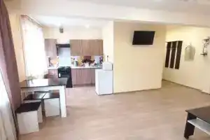Трехкомнатная квартира, Иркутск