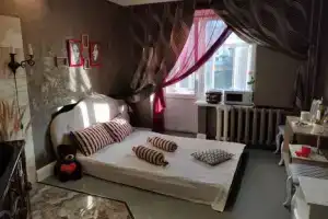 Двухкомнатная студия, Чайковский