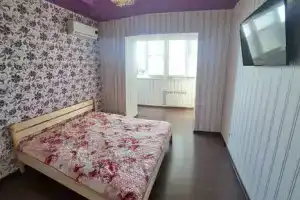 Трехкомнатная квартира, Волгоград