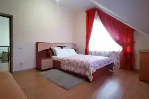Однокомнатная квартира, Полазна