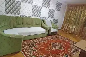 Трехкомнатная квартира, Тырныауз