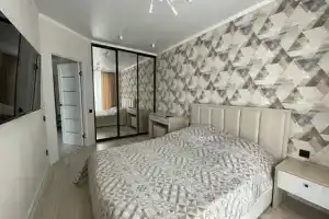 Двухуровневая однокомнатная квартира, Омск