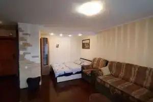 Студия, Орел