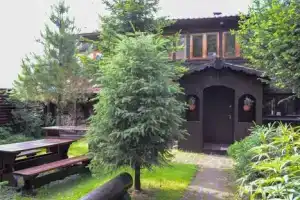 Однокомнатная квартира, Иогач