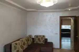 Трехкомнатная квартира, Шахты