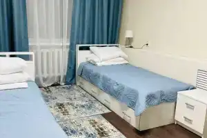 Трехкомнатная квартира, Удачный