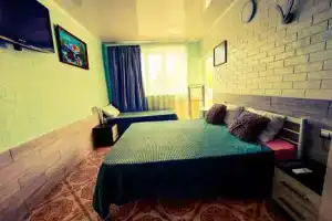 Комната, Судак