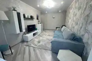 Трехкомнатная квартира, Калининград