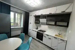 Однокомнатная квартира, Комсомольский