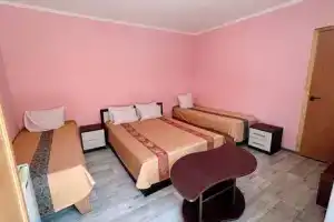 Комната, Судак