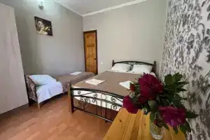 Комната, Вардане