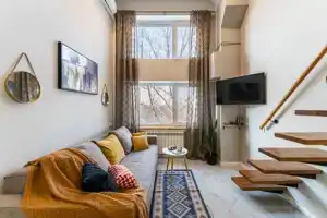 Двухуровневая двухкомнатная квартира, Москва