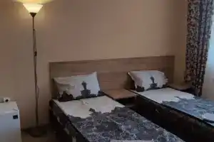 Комната, Якорная Щель