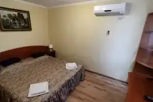Комната, Лоо