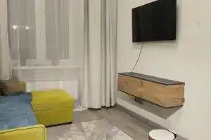 Студия, Москва