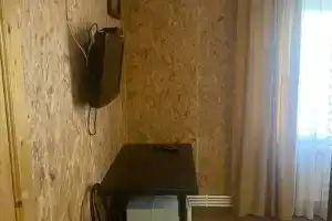 Комната, Никель