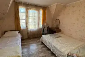 Комната, Вардане