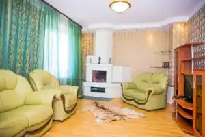Трехкомнатная квартира, Междуреченск