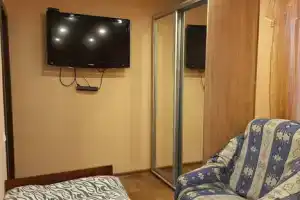 Двухкомнатная квартира, Партенит