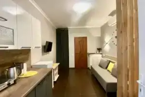 Студия, Адлер