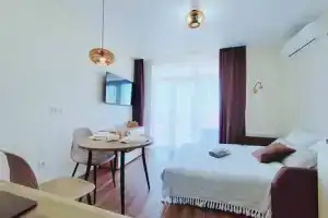 Студия, Крымск