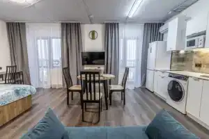 Студия, Курган