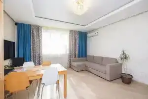 Трехкомнатная квартира, Новосибирск