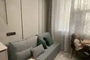 Двухуровневая студия, Москва