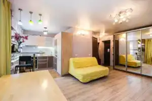 Трехкомнатная квартира, Новосибирск