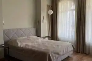 Студия, Адлер