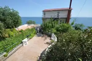 Трехкомнатная квартира, Ялта