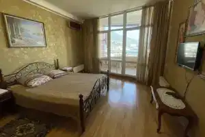 Двухкомнатная квартира, Ялта