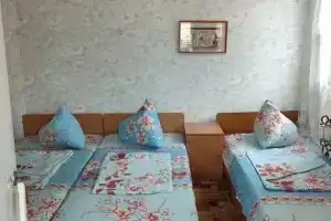 Комната, Лоо