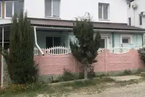 Двухэтажный коттедж, Судак