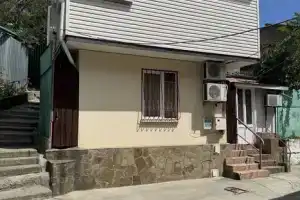 Двухэтажный коттедж, Гурзуф