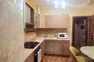 Двухкомнатная квартира, Хоста
