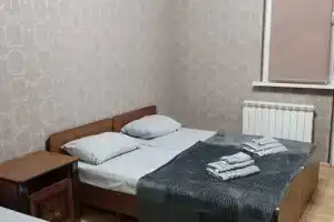 Комната, Адлер