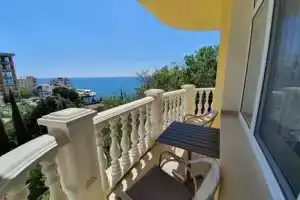 Студия, Ялта