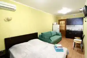 Студия, Семидворье