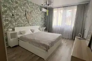 Трехэтажный коттедж, Головинка