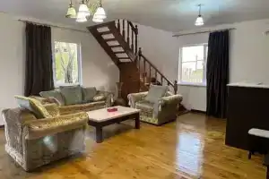 Трехкомнатная квартира, Гудаута