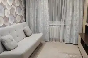 Трехкомнатная квартира, Яровое
