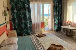 Комната, Заозёрное