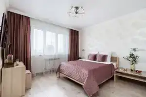 Трехкомнатная квартира, Новосибирск